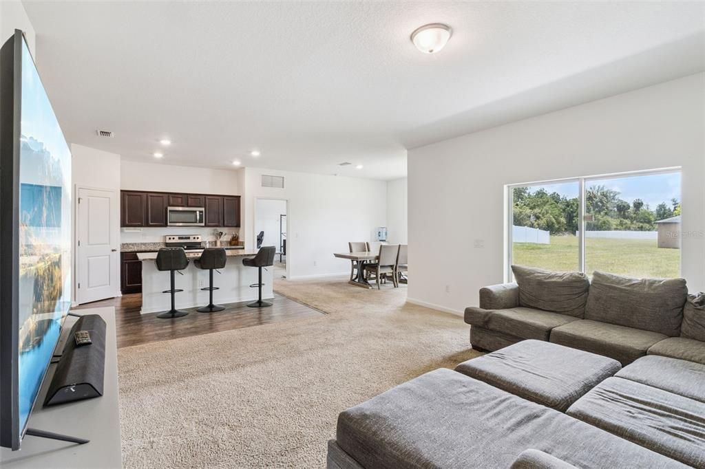 For Sale: $395,000 (3 beds, 2 baths, 1679 Square Feet)
