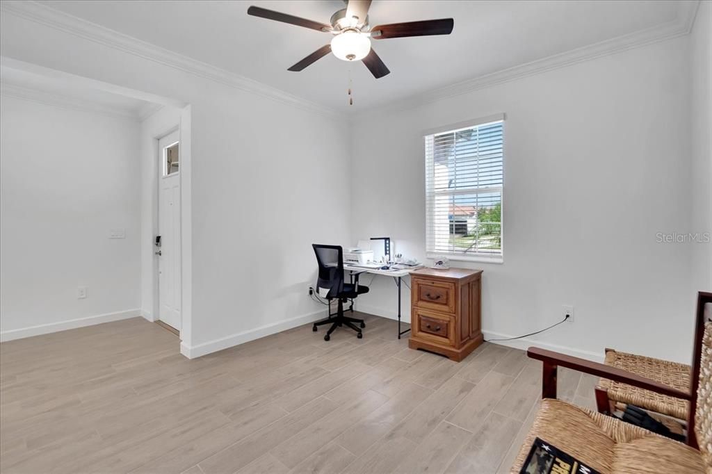 For Sale: $375,000 (2 beds, 2 baths, 1761 Square Feet)