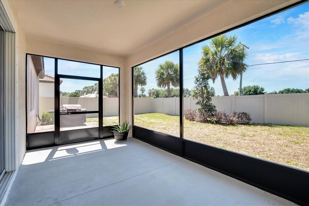 For Sale: $375,000 (2 beds, 2 baths, 1761 Square Feet)