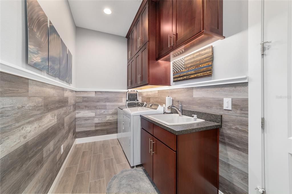 En Venta: $525,000 (3 camas, 2 baños, 2455 Pies cuadrados)