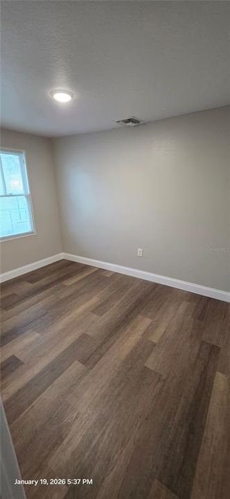 В аренду: $1,250 (2 спален, 1 ванн, 1365 Квадратных фут)