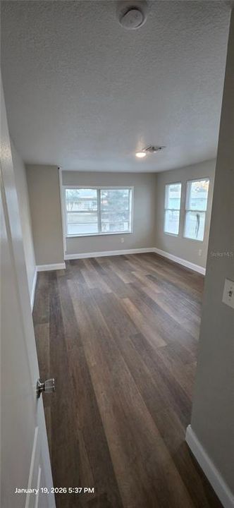 В аренду: $1,250 (2 спален, 1 ванн, 1365 Квадратных фут)