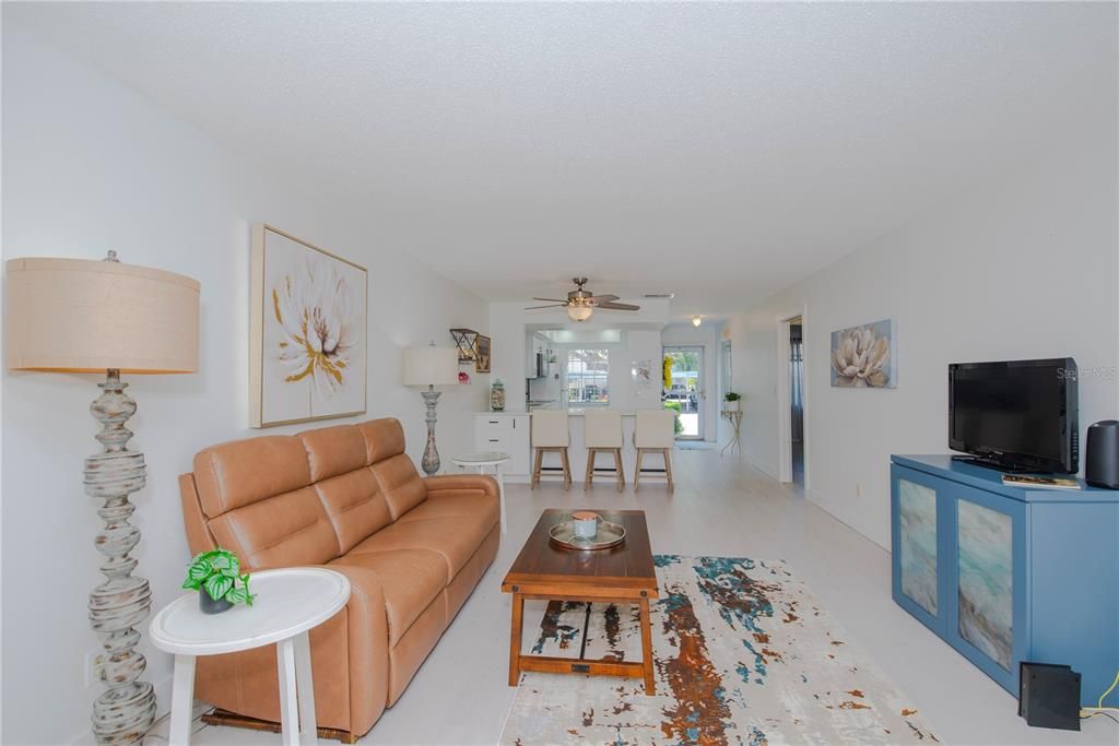 En Venta: $139,000 (2 camas, 1 baños, 950 Pies cuadrados)