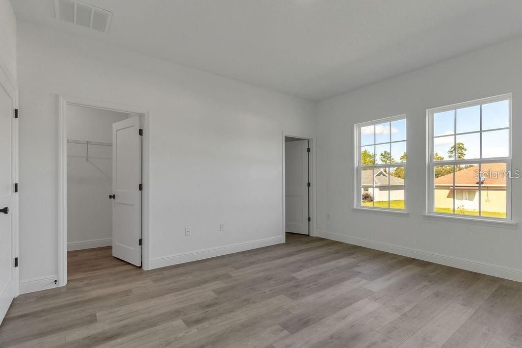 For Rent: $1,900 (4 beds, 2 baths, 1630 Square Feet)