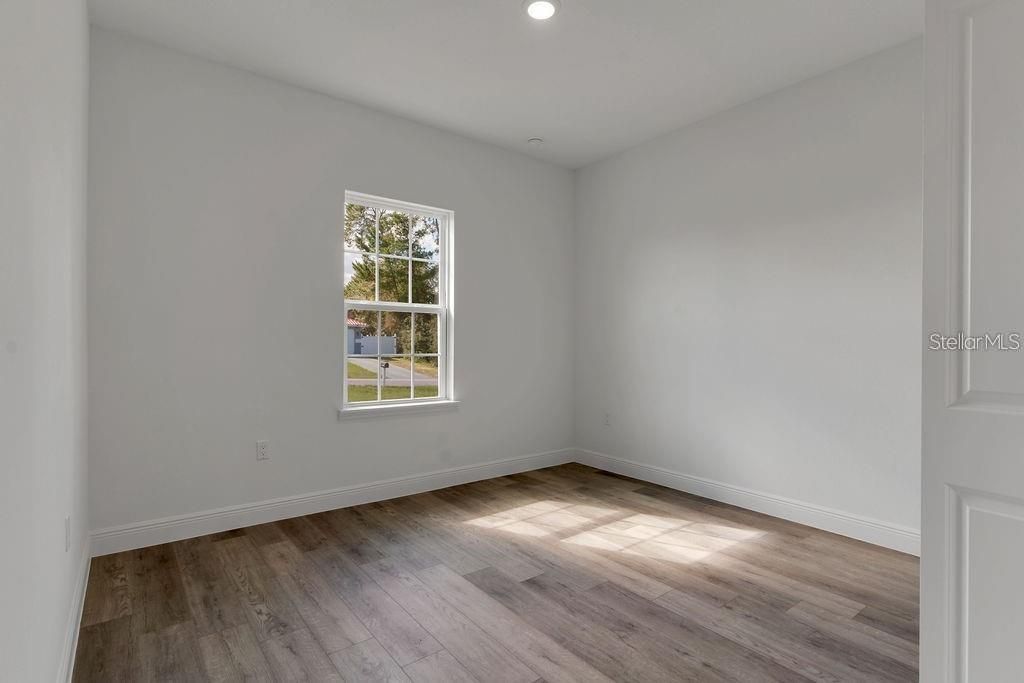 For Rent: $1,900 (4 beds, 2 baths, 1630 Square Feet)