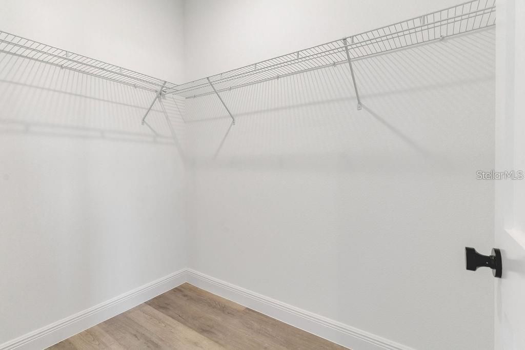 For Rent: $1,900 (4 beds, 2 baths, 1630 Square Feet)