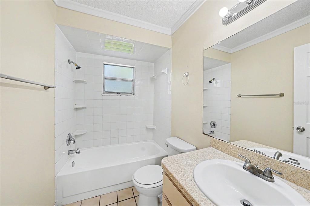 Active With Contract: $199,900 (3 beds, 2 baths, 1170 Square Feet)