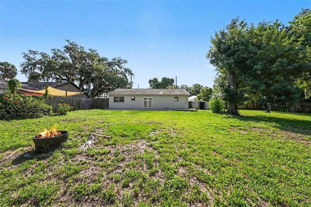 Active With Contract: $199,900 (3 beds, 2 baths, 1170 Square Feet)