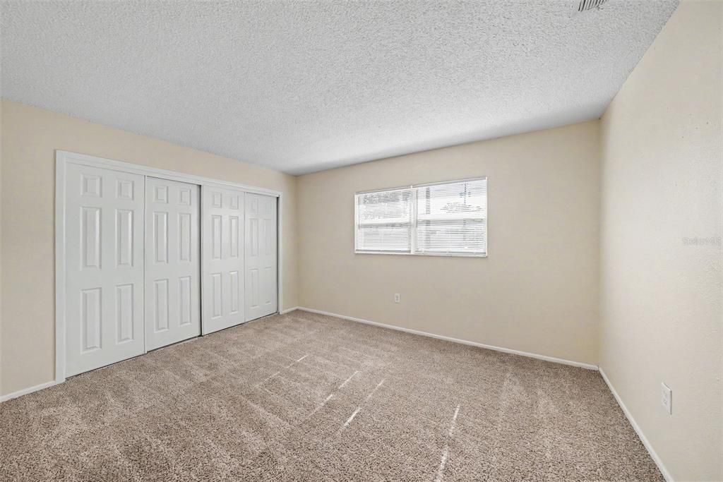 Active With Contract: $199,900 (3 beds, 2 baths, 1170 Square Feet)