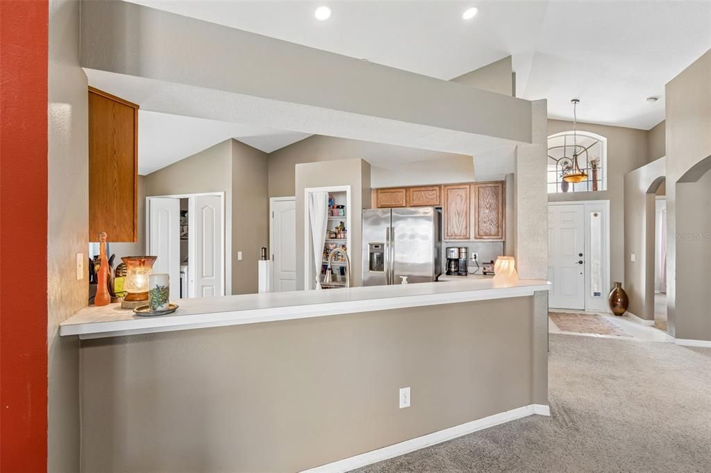 For Sale: $389,900 (4 beds, 3 baths, 1827 Square Feet)