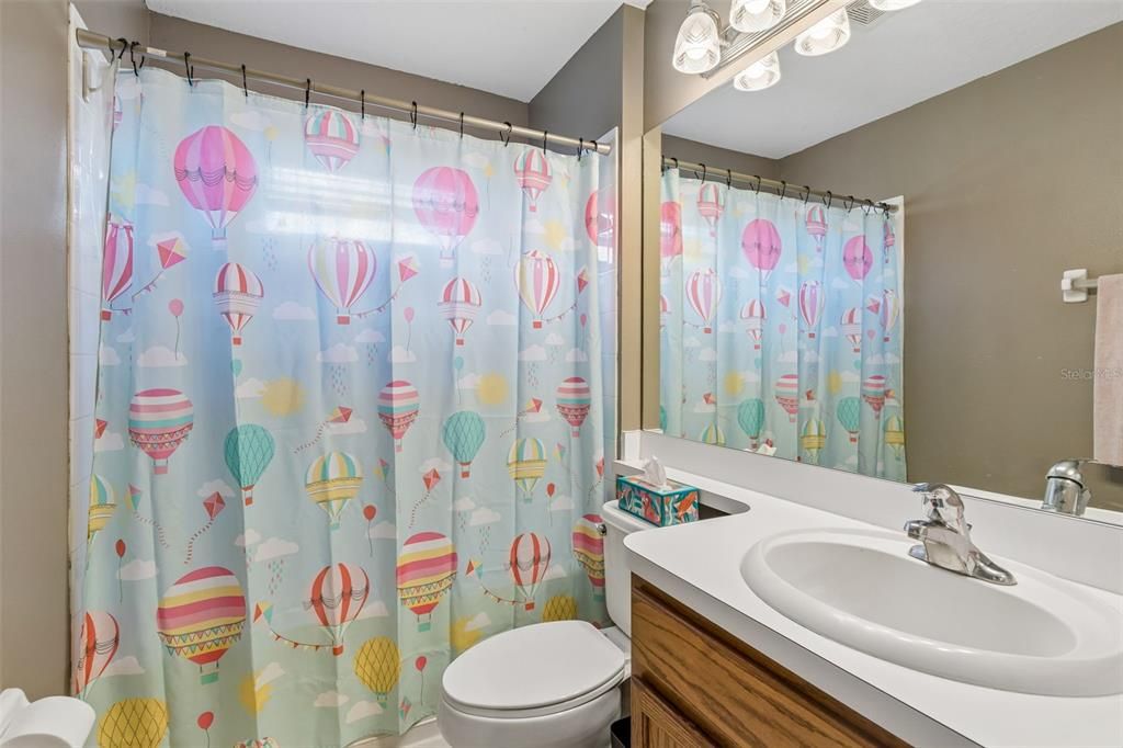 For Sale: $389,900 (4 beds, 3 baths, 1827 Square Feet)