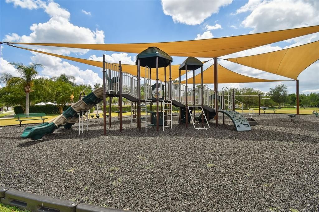 For Sale: $389,900 (4 beds, 3 baths, 1827 Square Feet)
