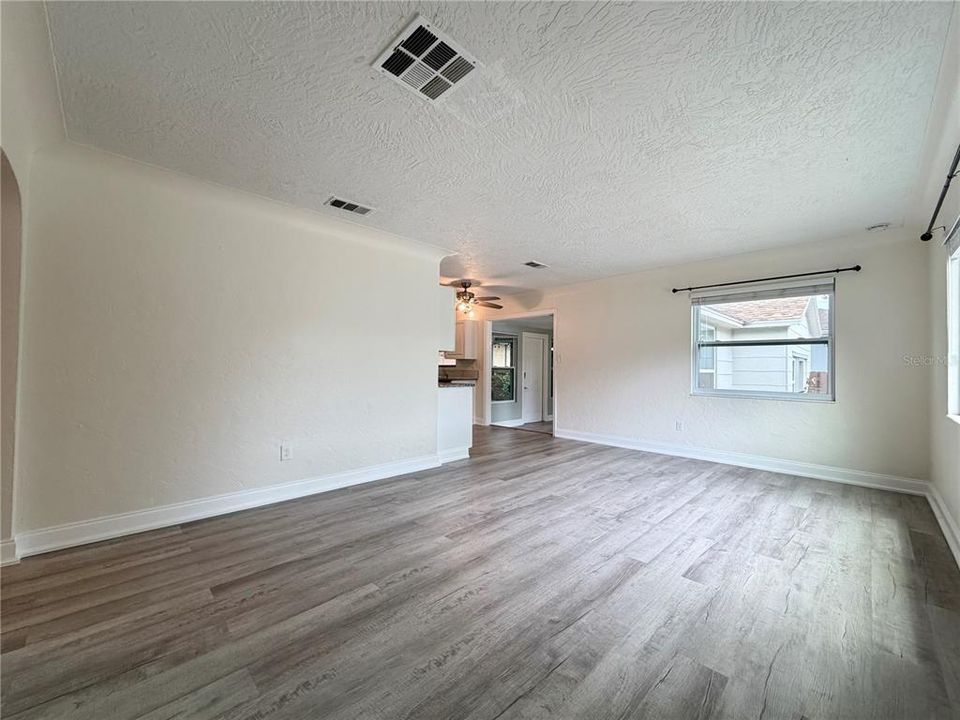 En Renta: $2,400 (3 camas, 1 baños, 1405 Pies cuadrados)