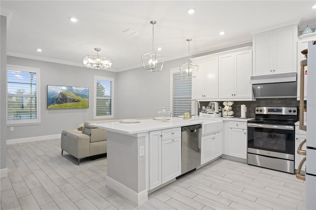 For Rent: $3,900 (4 beds, 2 baths, 2196 Square Feet)