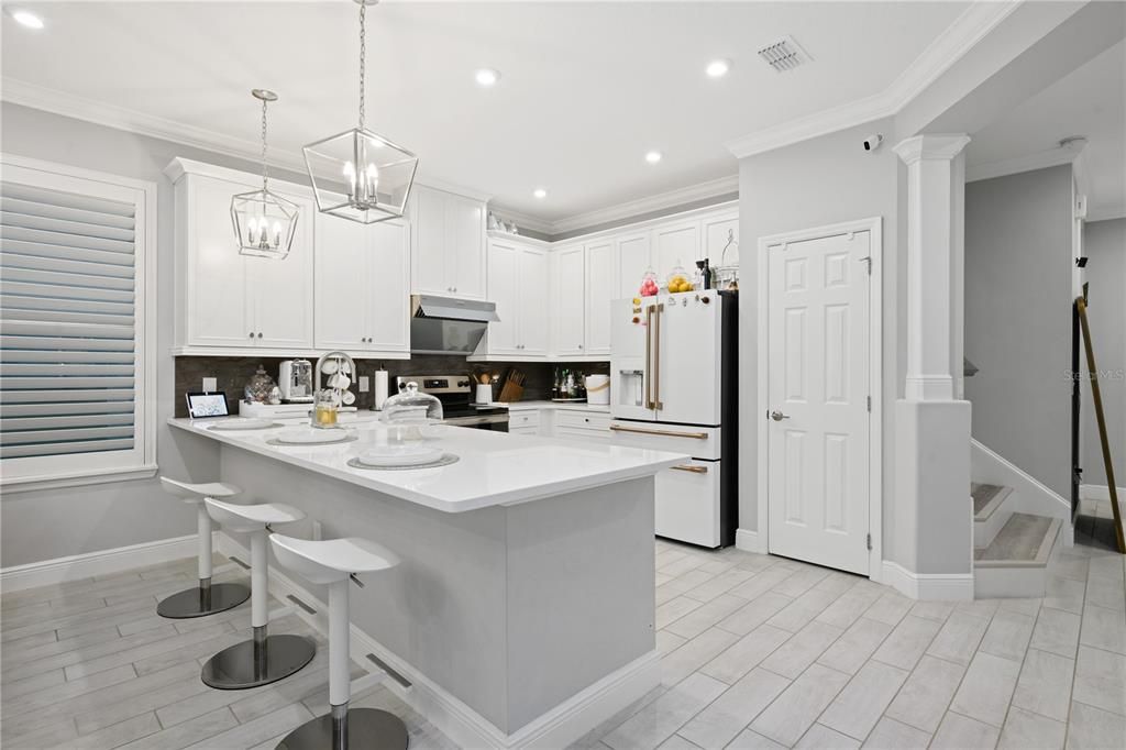 For Rent: $3,900 (4 beds, 2 baths, 2196 Square Feet)