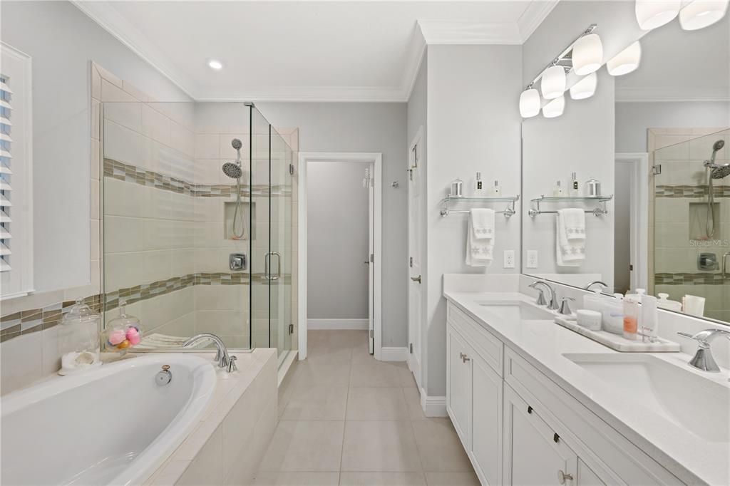 For Rent: $3,900 (4 beds, 2 baths, 2196 Square Feet)