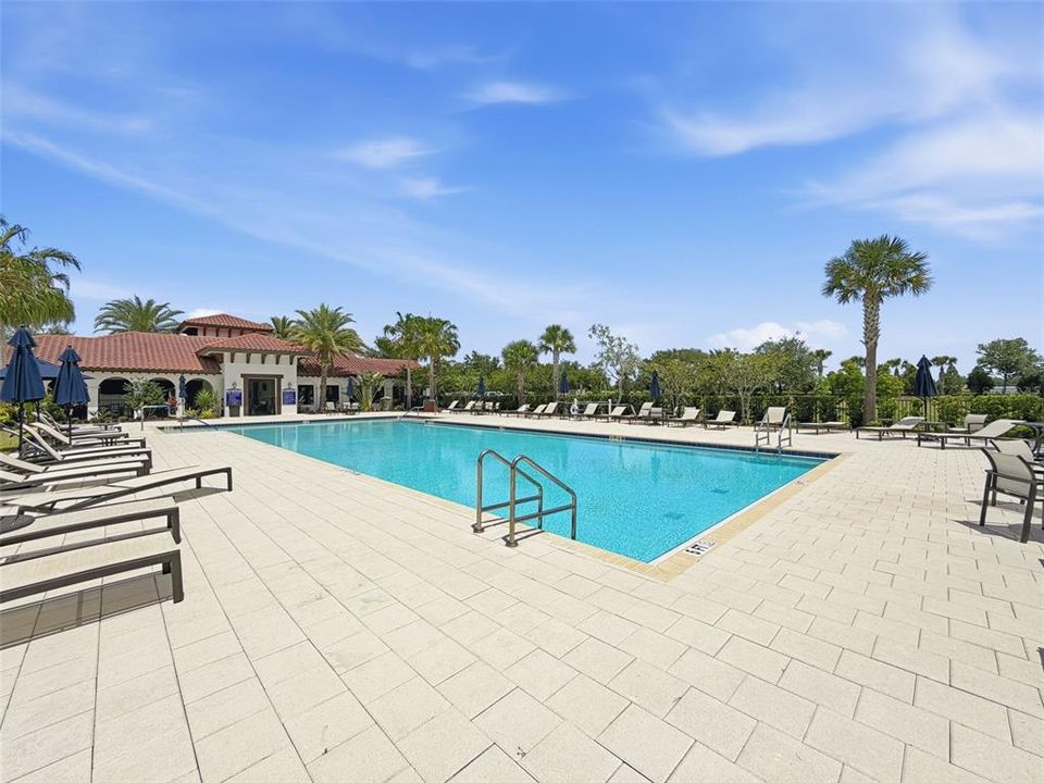 For Sale: $674,900 (5 beds, 3 baths, 2988 Square Feet)