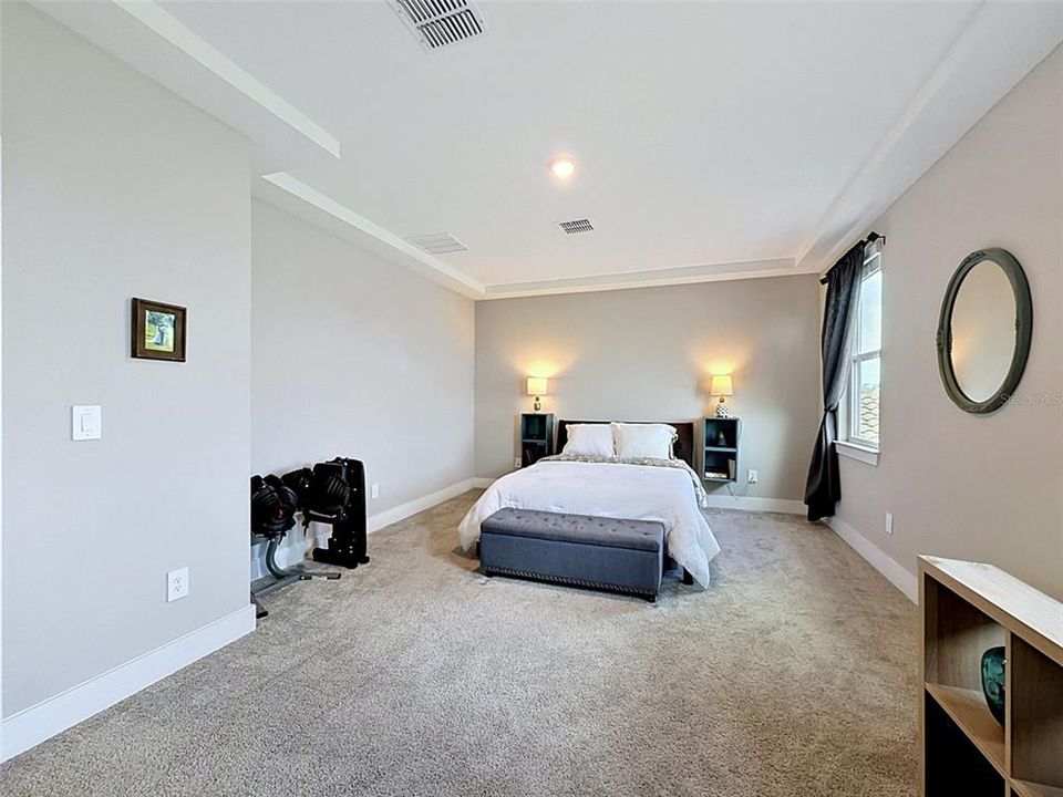 For Sale: $674,900 (5 beds, 3 baths, 2988 Square Feet)