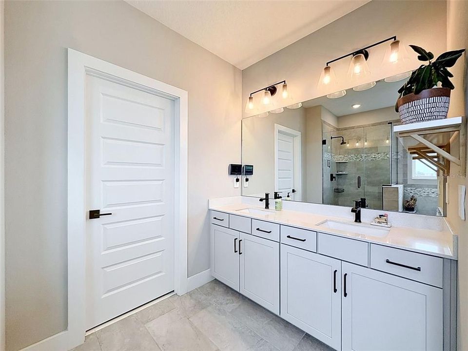For Sale: $674,900 (5 beds, 3 baths, 2988 Square Feet)