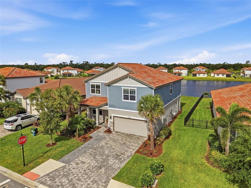 For Sale: $674,900 (5 beds, 3 baths, 2988 Square Feet)