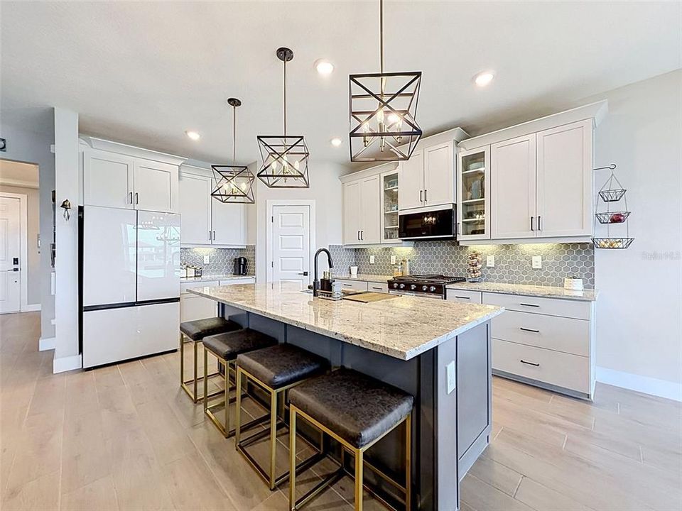 For Sale: $674,900 (5 beds, 3 baths, 2988 Square Feet)
