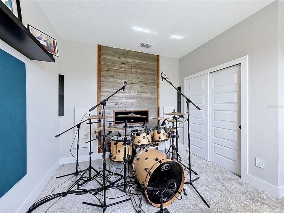For Sale: $674,900 (5 beds, 3 baths, 2988 Square Feet)