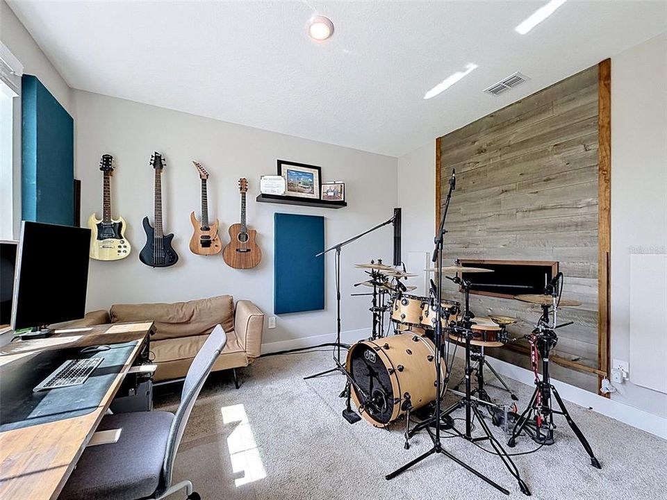 For Sale: $674,900 (5 beds, 3 baths, 2988 Square Feet)