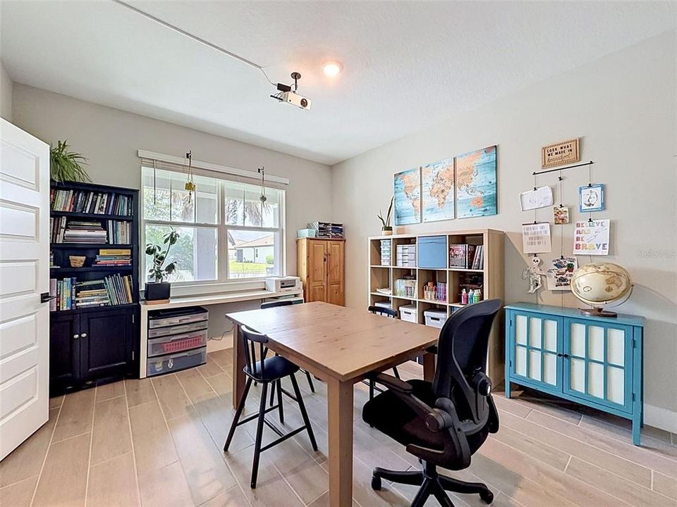 For Sale: $674,900 (5 beds, 3 baths, 2988 Square Feet)