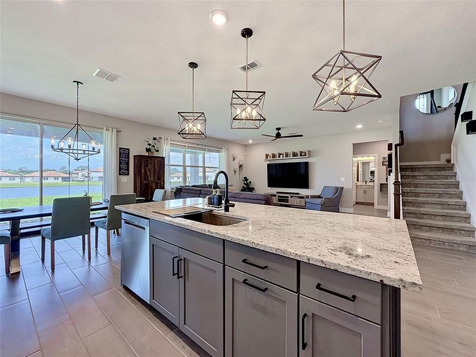 For Sale: $674,900 (5 beds, 3 baths, 2988 Square Feet)