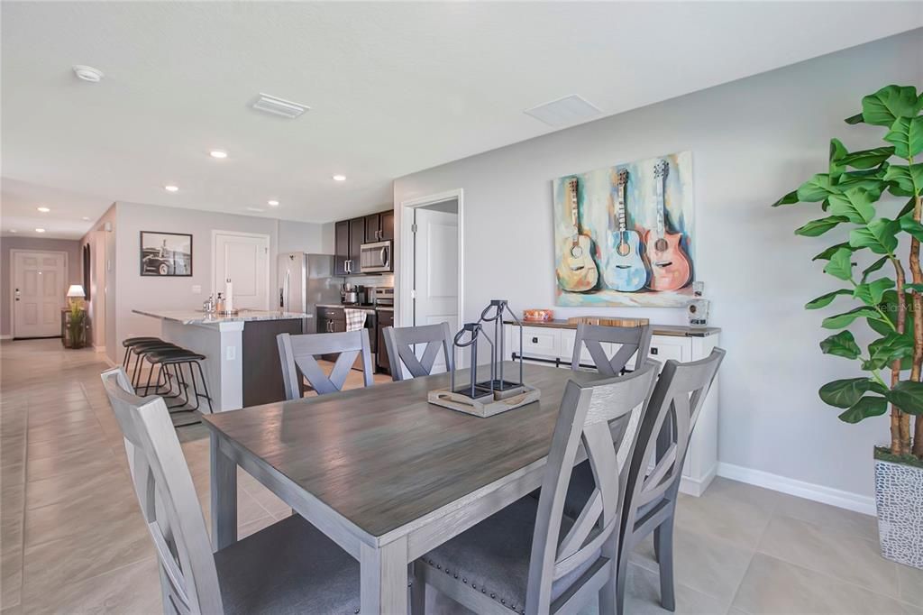 For Sale: $409,990 (3 beds, 2 baths, 1676 Square Feet)