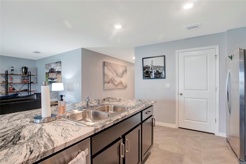 For Sale: $409,990 (3 beds, 2 baths, 1676 Square Feet)