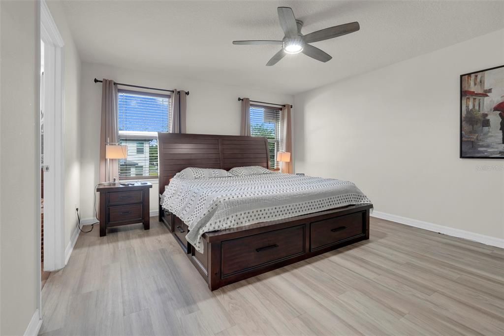 For Sale: $445,000 (4 beds, 2 baths, 1923 Square Feet)