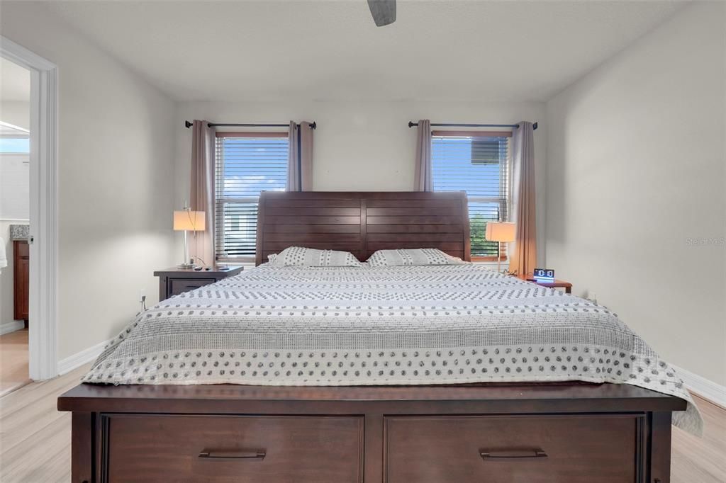 For Sale: $445,000 (4 beds, 2 baths, 1923 Square Feet)