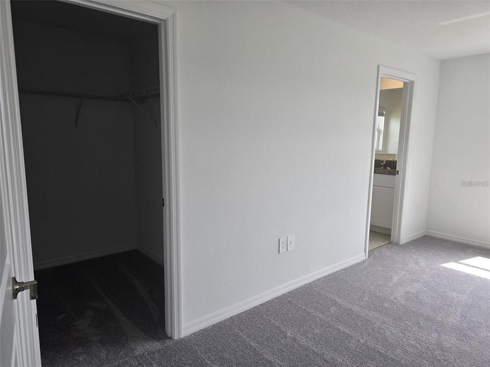 En Renta: $2,300 (3 camas, 2 baños, 1824 Pies cuadrados)