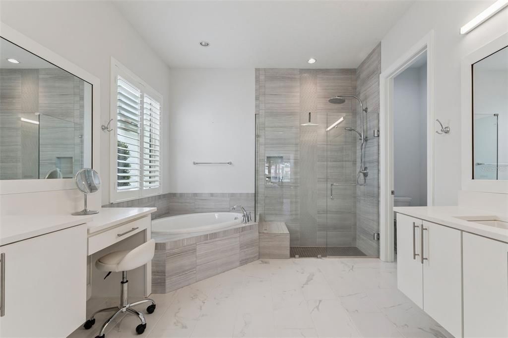 For Sale: $1,750,000 (5 beds, 4 baths, 4039 Square Feet)