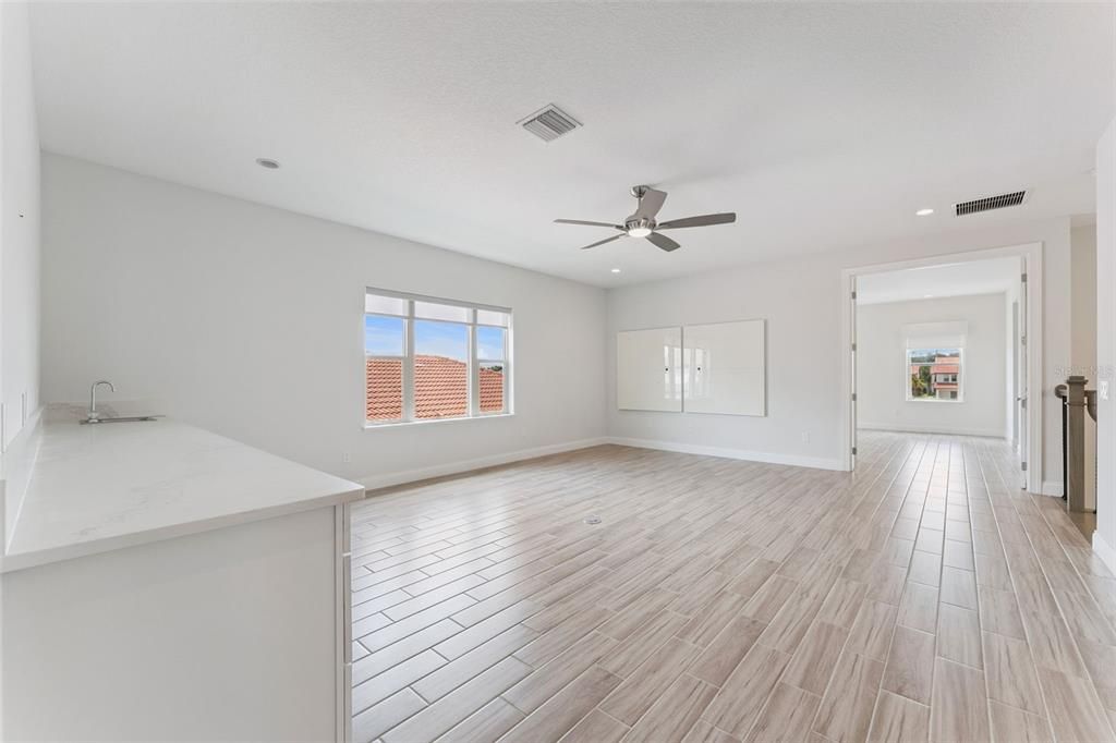 For Sale: $1,750,000 (5 beds, 4 baths, 4039 Square Feet)