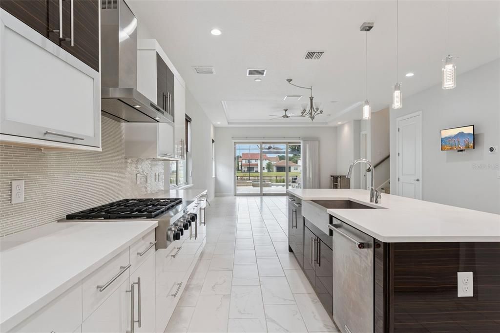 For Sale: $1,750,000 (5 beds, 4 baths, 4039 Square Feet)