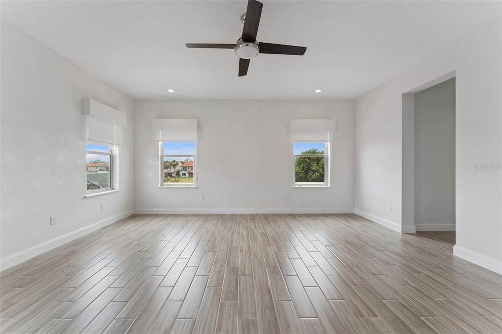 For Sale: $1,750,000 (5 beds, 4 baths, 4039 Square Feet)
