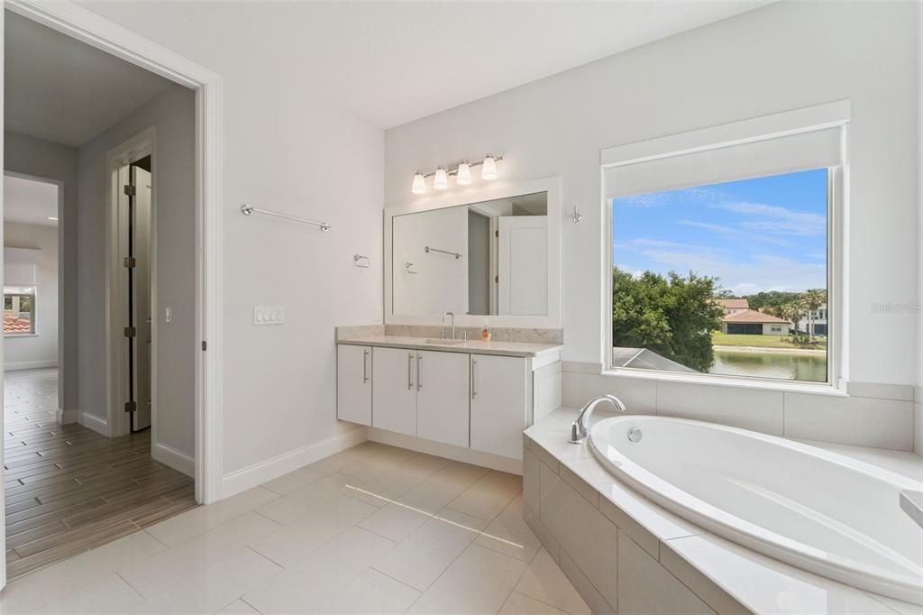 For Sale: $1,750,000 (5 beds, 4 baths, 4039 Square Feet)