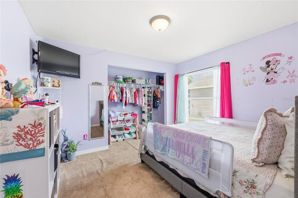 For Sale: $359,900 (4 beds, 2 baths, 2440 Square Feet)