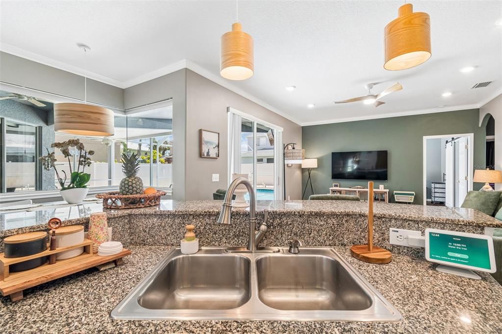 En Venta: $559,000 (5 camas, 3 baños, 2297 Pies cuadrados)