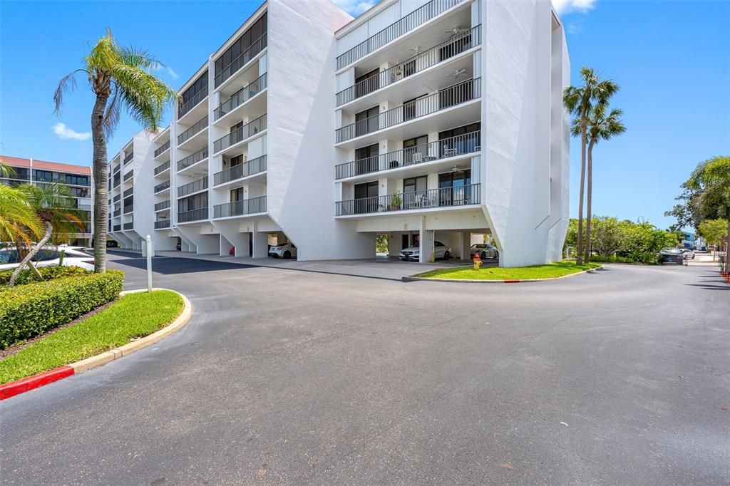For Sale: $420,000 (2 beds, 2 baths, 1295 Square Feet)