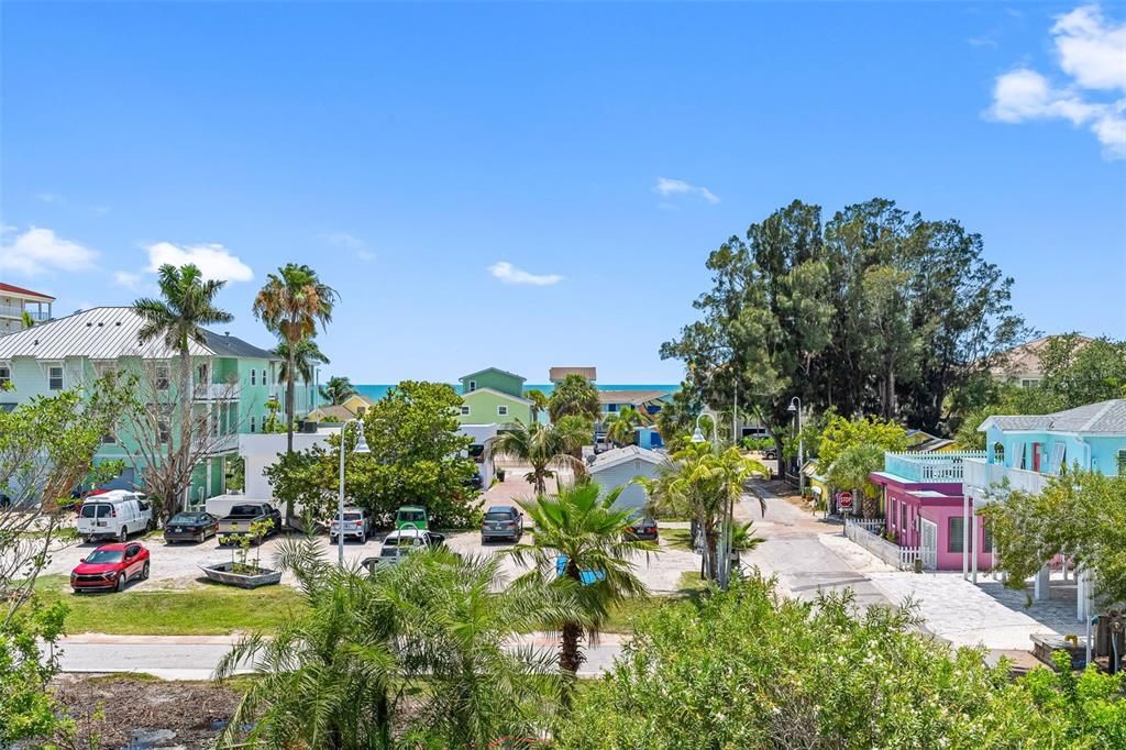 For Sale: $420,000 (2 beds, 2 baths, 1295 Square Feet)