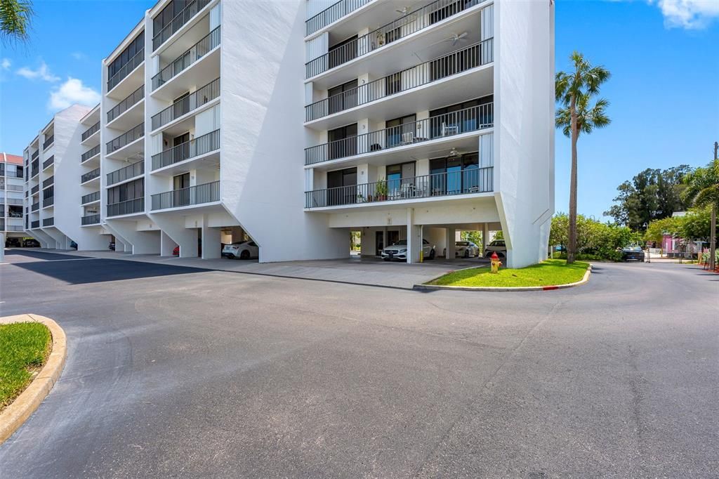 For Sale: $420,000 (2 beds, 2 baths, 1295 Square Feet)