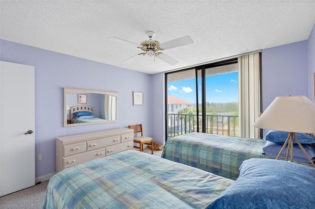 For Sale: $420,000 (2 beds, 2 baths, 1295 Square Feet)