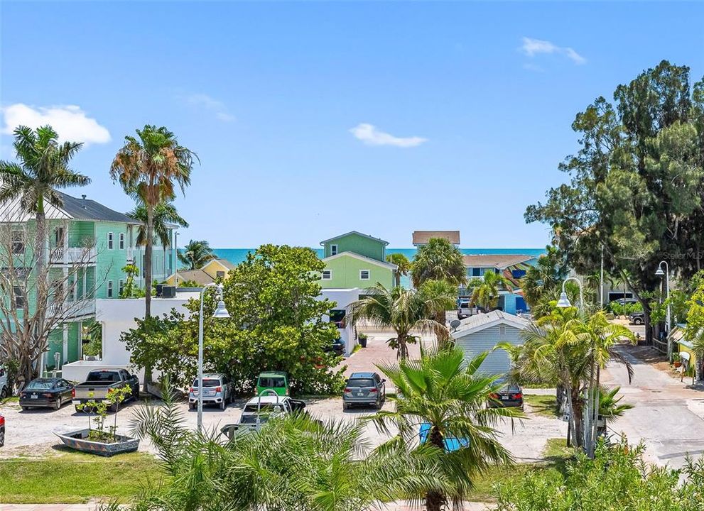 For Sale: $420,000 (2 beds, 2 baths, 1295 Square Feet)