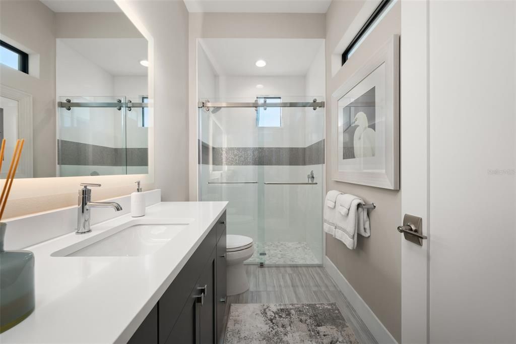 For Sale: $3,395,000 (3 beds, 3 baths, 4017 Square Feet)