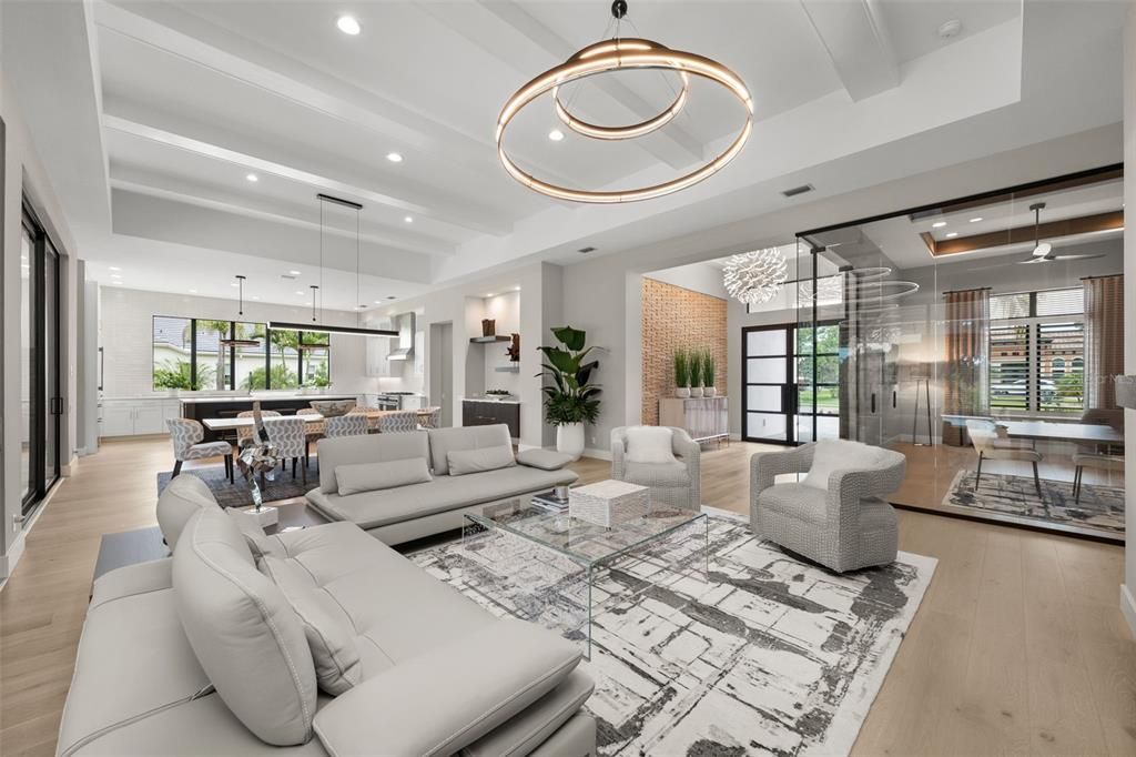 For Sale: $3,395,000 (3 beds, 3 baths, 4017 Square Feet)