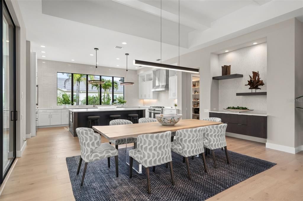 For Sale: $3,395,000 (3 beds, 3 baths, 4017 Square Feet)