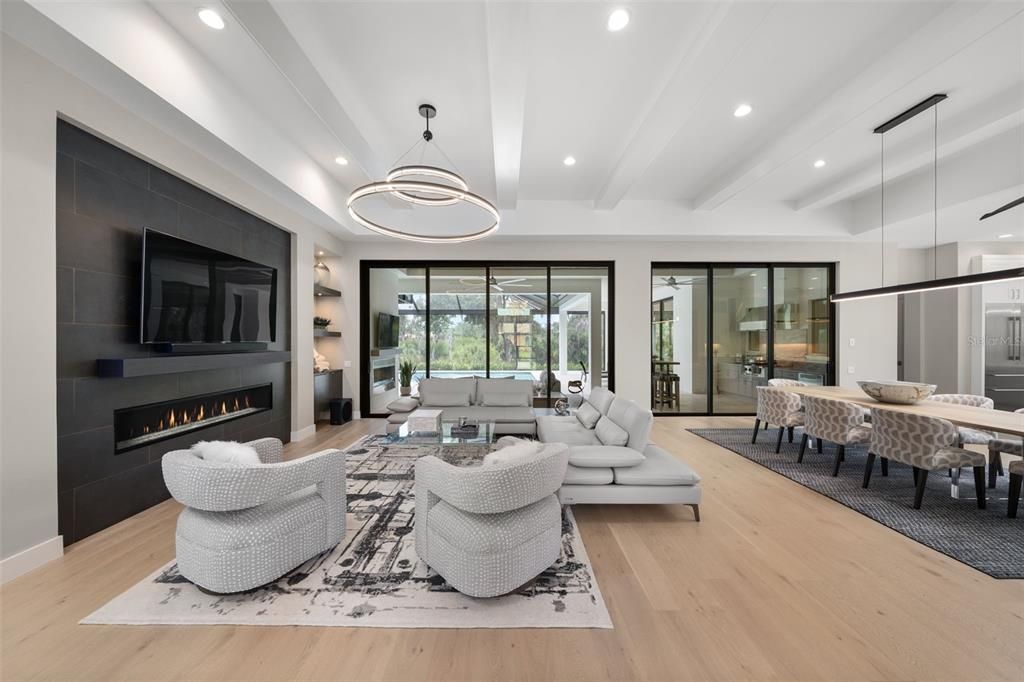 For Sale: $3,395,000 (3 beds, 3 baths, 4017 Square Feet)